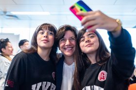 Ministras de Ciencia y de la Mujer celebran el Día de las Niñas en TIC’S con 50 adolescentes