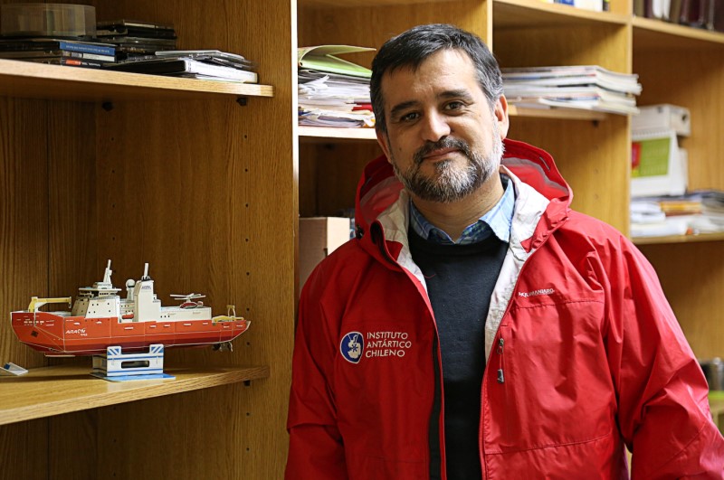 Marcelo González, jefe del departamento Científico del INACH