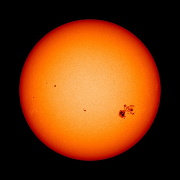 Vista de un grupo de manchas solares - www.explora.cl